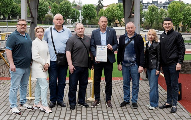 Викладачі факультету фізичного виховання передали вітання ві ректора ТНПУ з нагоди 80-річчя ЛДУФК